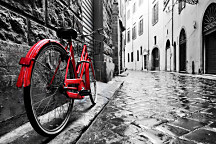 Tapeta Červený bicykel 29414 - samolepiaca na stenu